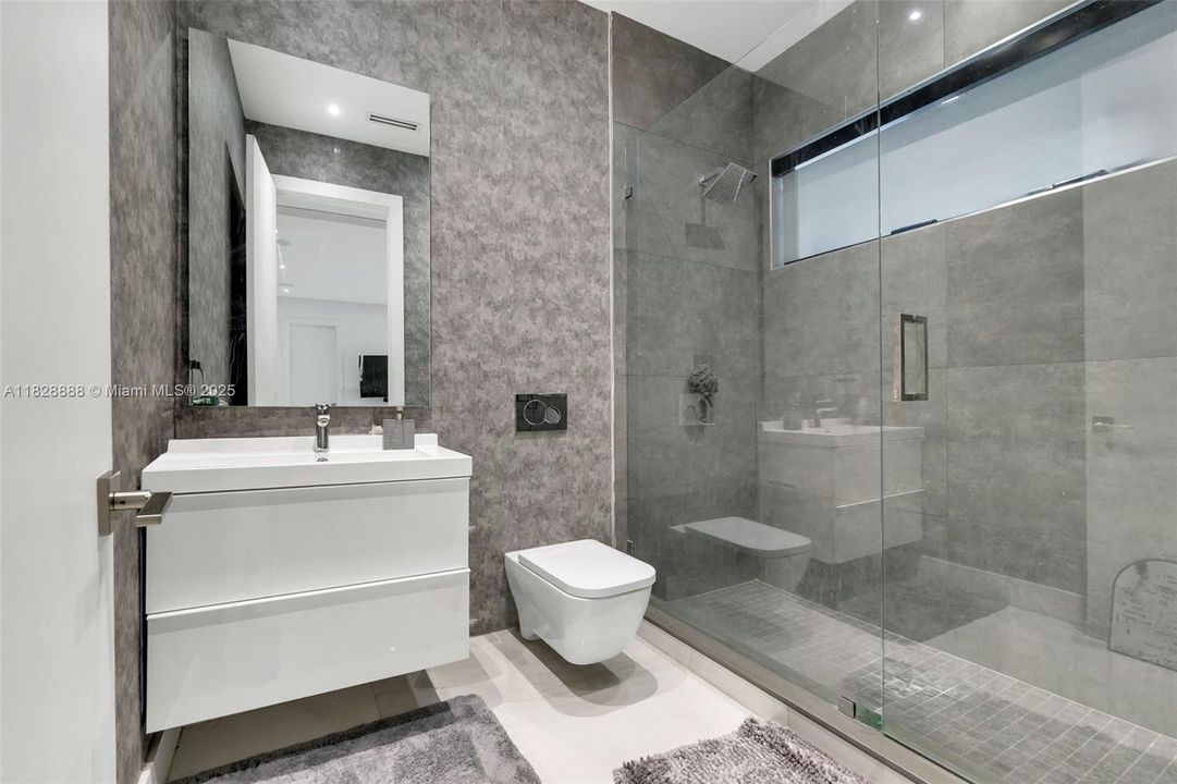 En Venta: $6,495,000 (6 camas, 7 baños, 8088 Pies cuadrados)