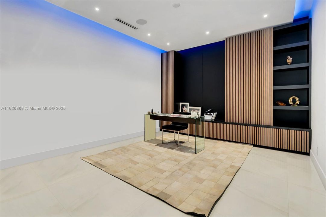 En Venta: $6,495,000 (6 camas, 7 baños, 8088 Pies cuadrados)