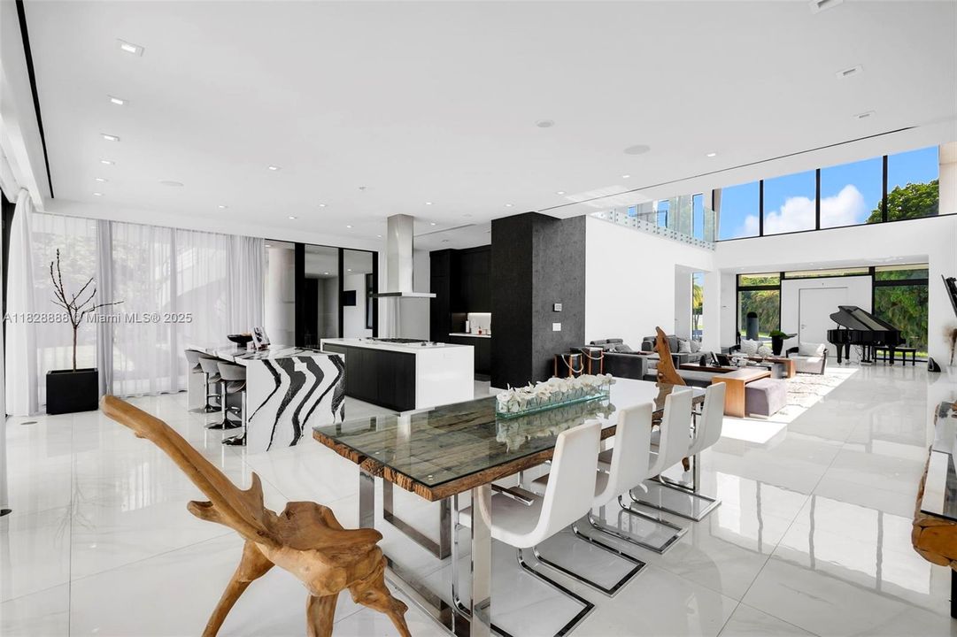 En Venta: $6,495,000 (6 camas, 7 baños, 8088 Pies cuadrados)