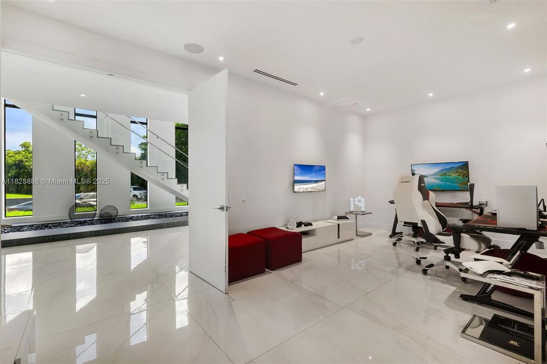 En Venta: $6,495,000 (6 camas, 7 baños, 8088 Pies cuadrados)