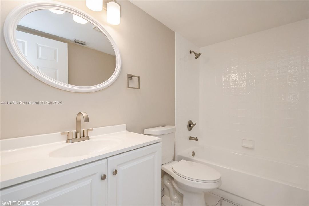 Active With Contract: $169,950 (2 beds, 2 baths, 950 Square Feet)