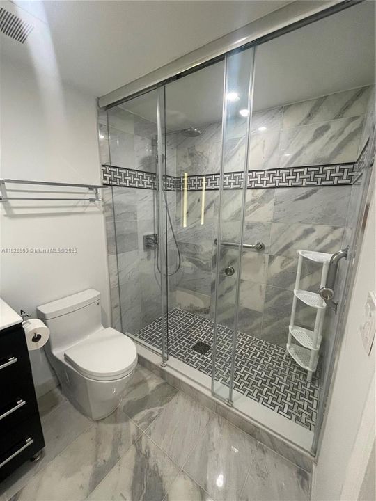 For Sale: $1,500,000 (4 beds, 3 baths, 2425 Square Feet)