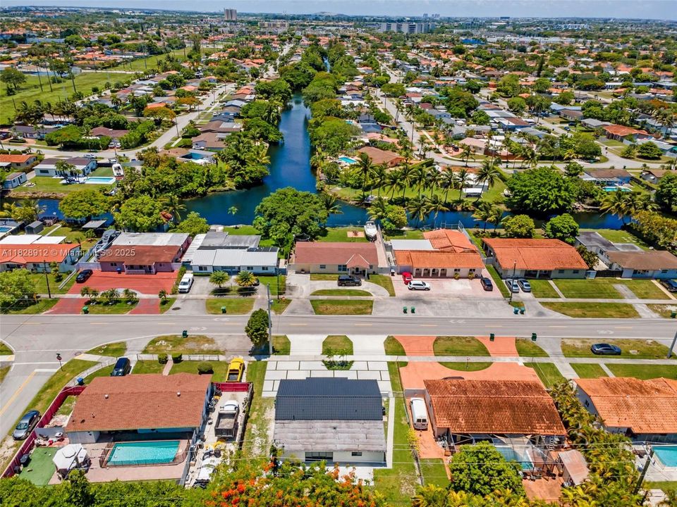 Vendido Recientemente: $779,999 (3 camas, 2 baños, 1886 Pies cuadrados)