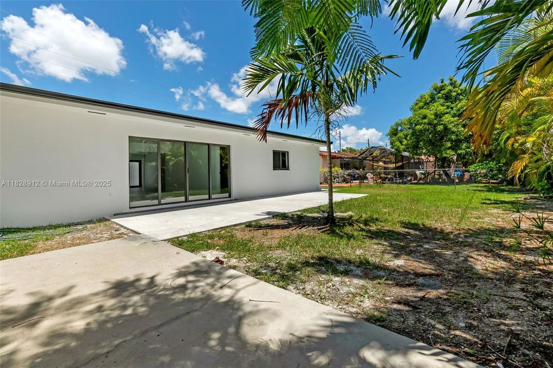 Vendido Recientemente: $779,999 (3 camas, 2 baños, 1886 Pies cuadrados)