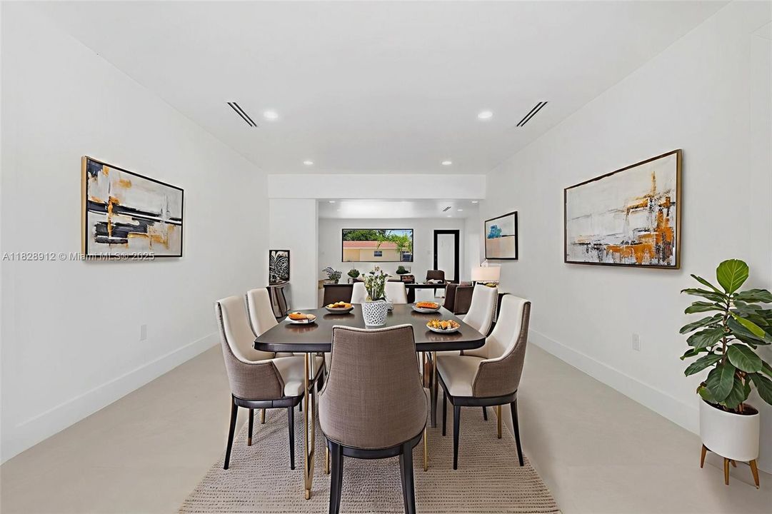 Vendido Recientemente: $779,999 (3 camas, 2 baños, 1886 Pies cuadrados)