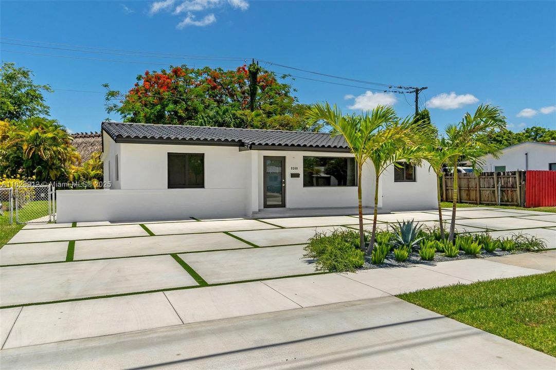 Vendido Recientemente: $779,999 (3 camas, 2 baños, 1886 Pies cuadrados)