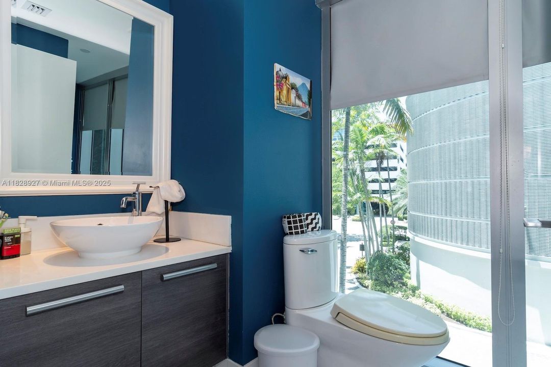 最近售出: $1,170,000 (3 贝兹, 3 浴室, 1809 平方英尺)