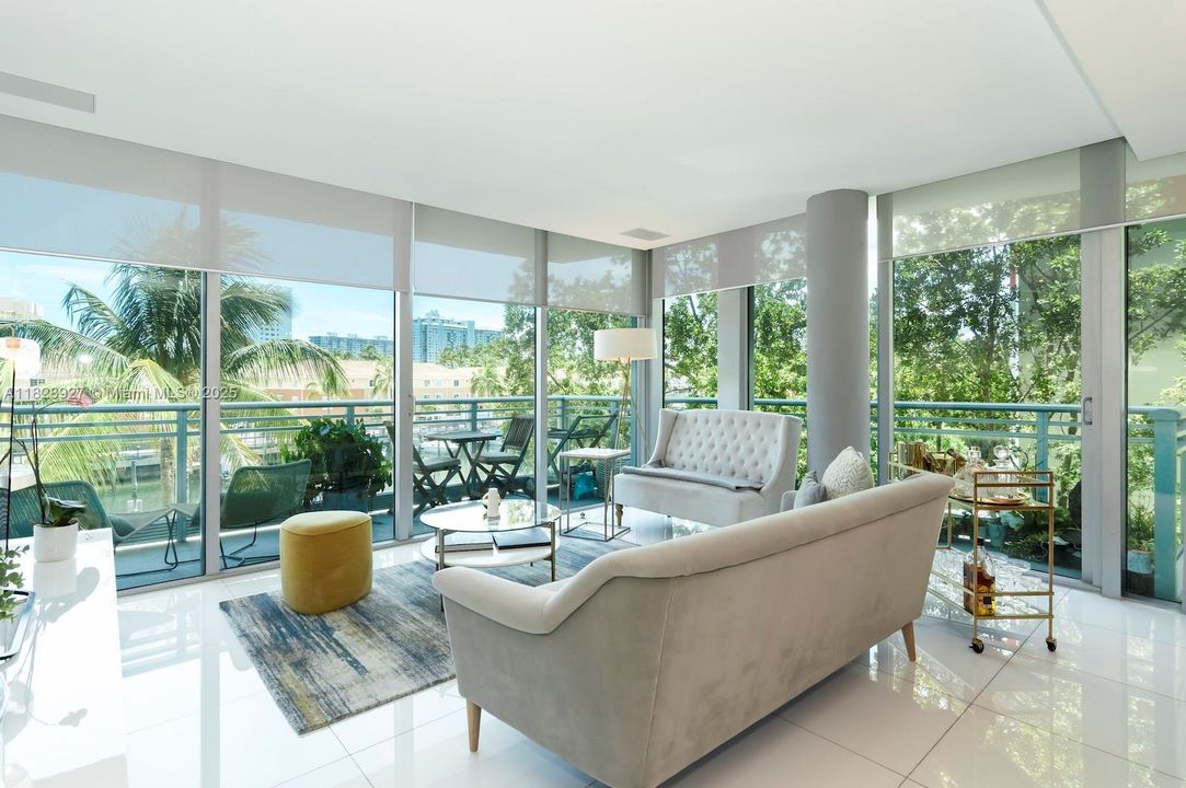 最近售出: $1,170,000 (3 贝兹, 3 浴室, 1809 平方英尺)