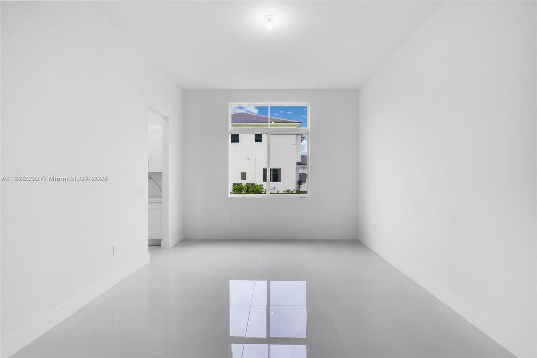 На продажу: $2,500,000 (6 спален, 5 ванн, 5918 Квадратных фут)