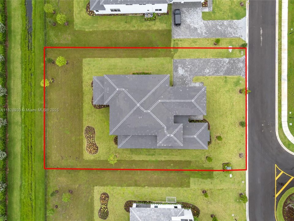 На продажу: $2,500,000 (6 спален, 5 ванн, 5918 Квадратных фут)