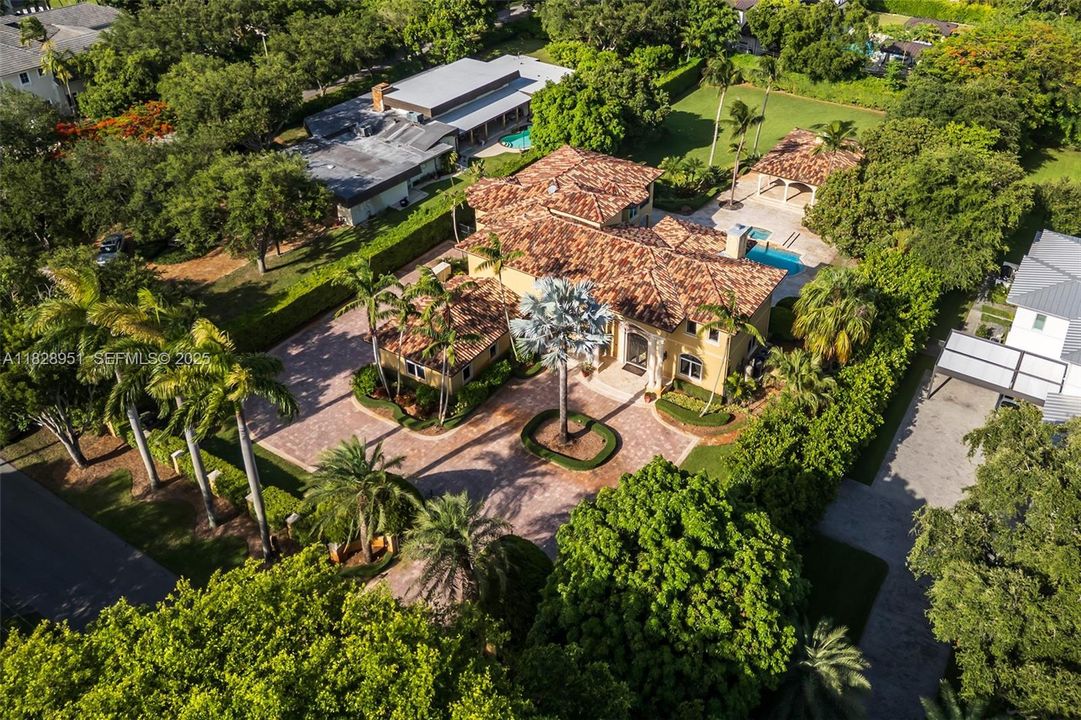 For Sale: $7,700,000 (6 beds, 7 baths, 7400 Square Feet)