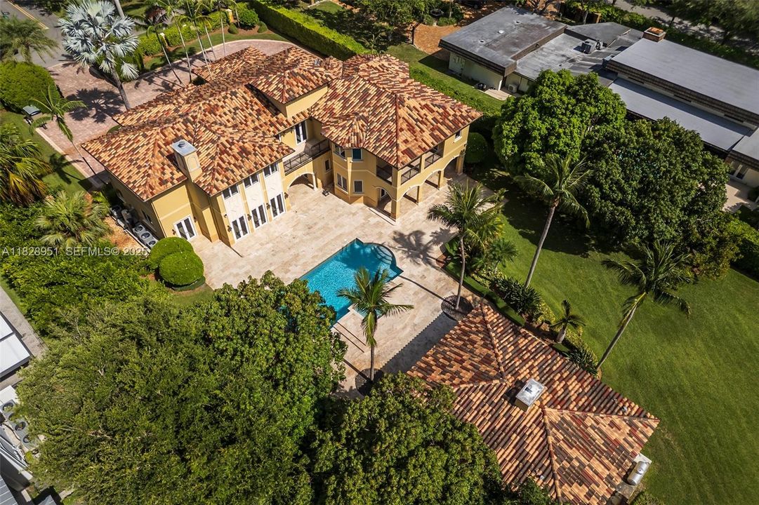 For Sale: $7,700,000 (6 beds, 7 baths, 7400 Square Feet)