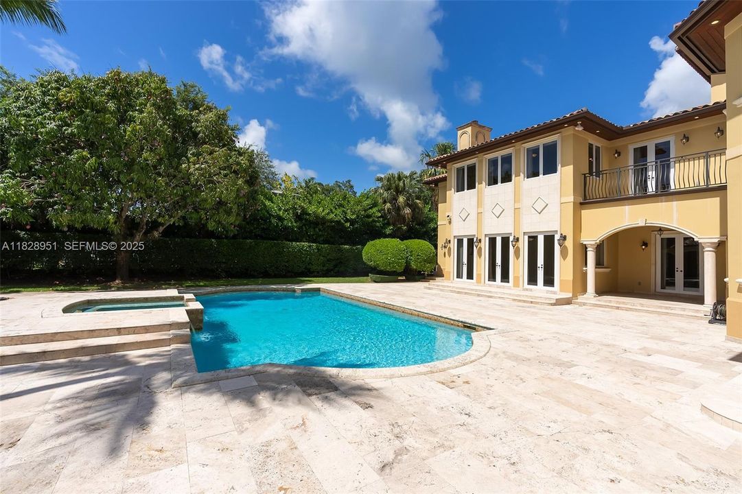 For Sale: $7,700,000 (6 beds, 7 baths, 7400 Square Feet)