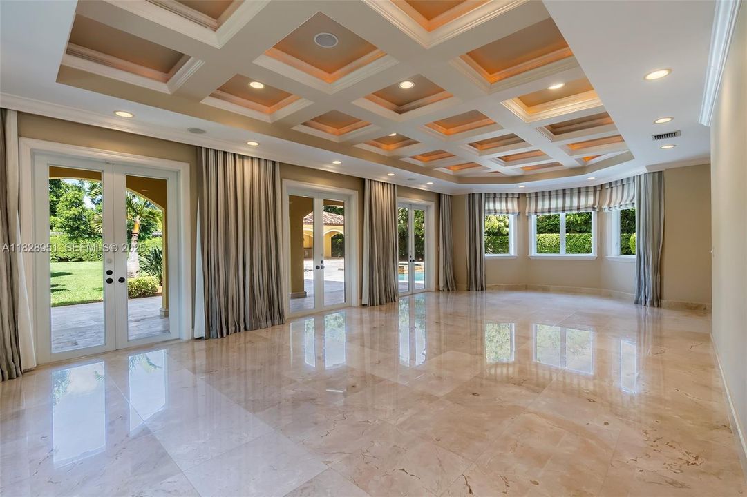 For Sale: $7,700,000 (6 beds, 7 baths, 7400 Square Feet)