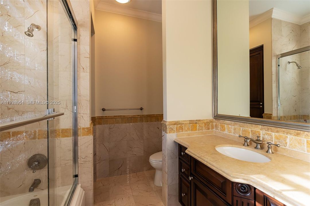 For Sale: $7,700,000 (6 beds, 7 baths, 7400 Square Feet)