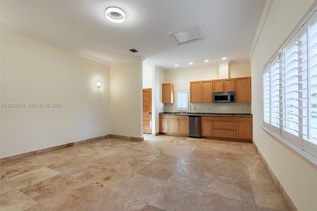 For Sale: $7,700,000 (6 beds, 7 baths, 7400 Square Feet)