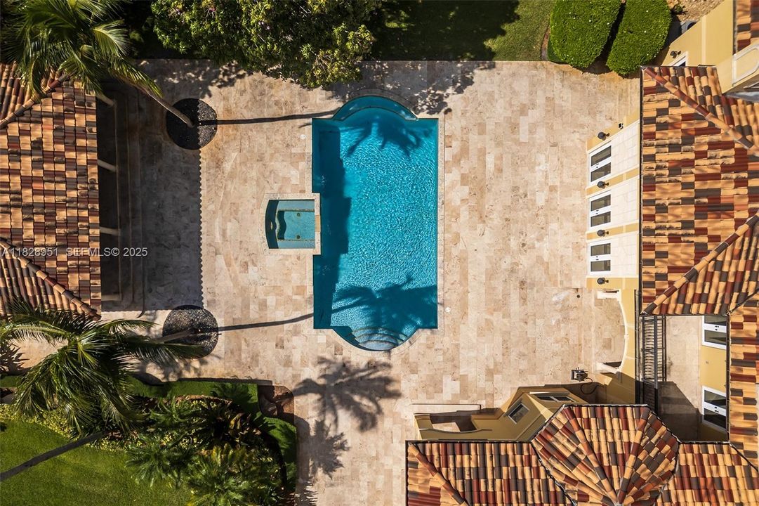 For Sale: $7,700,000 (6 beds, 7 baths, 7400 Square Feet)