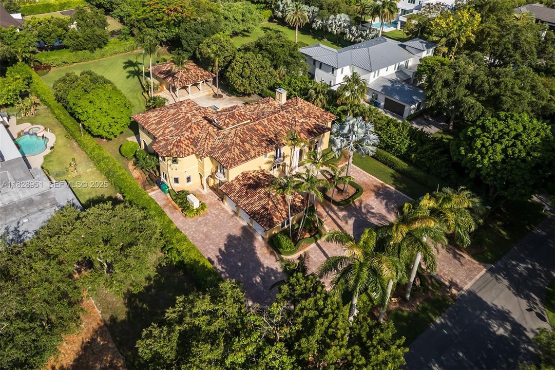 For Sale: $7,700,000 (6 beds, 7 baths, 7400 Square Feet)