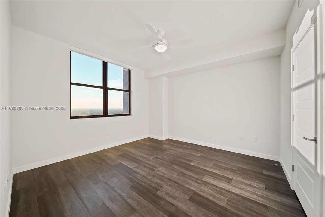 Recently Rented: $3,461 (2 beds, 2 baths, 1212 Square Feet)