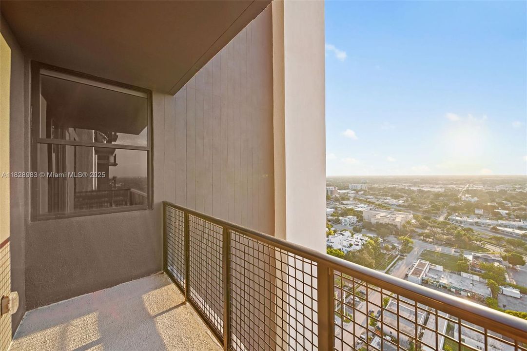 Recently Rented: $3,461 (2 beds, 2 baths, 1212 Square Feet)