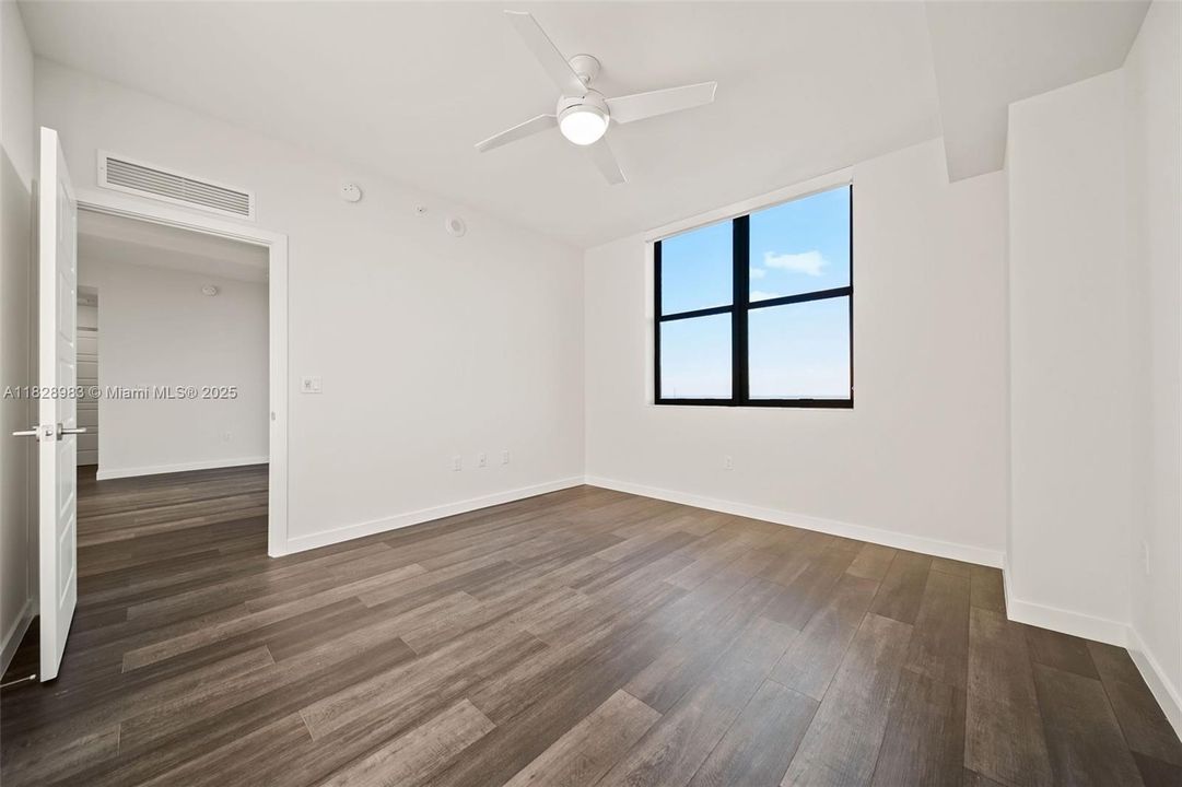 Recently Rented: $3,461 (2 beds, 2 baths, 1212 Square Feet)