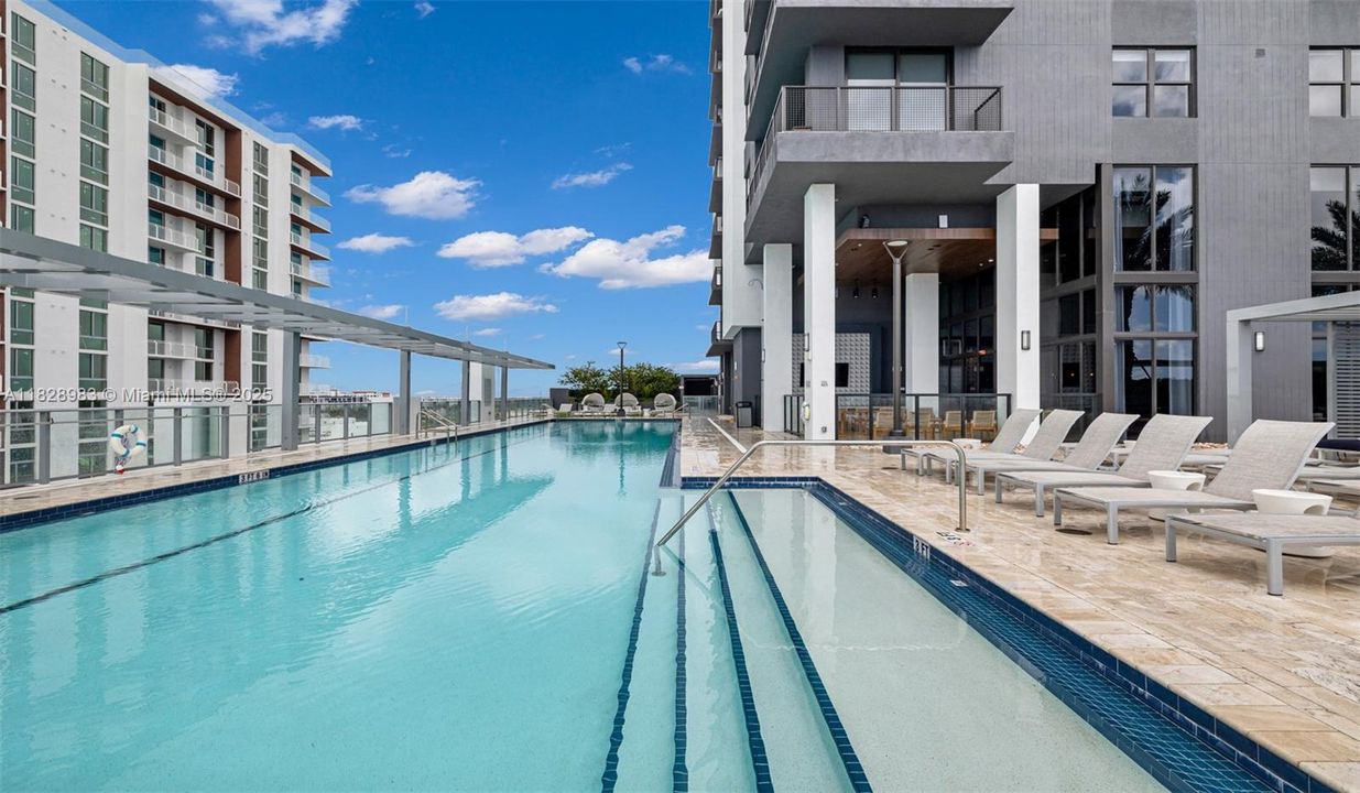 Recently Rented: $3,461 (2 beds, 2 baths, 1212 Square Feet)