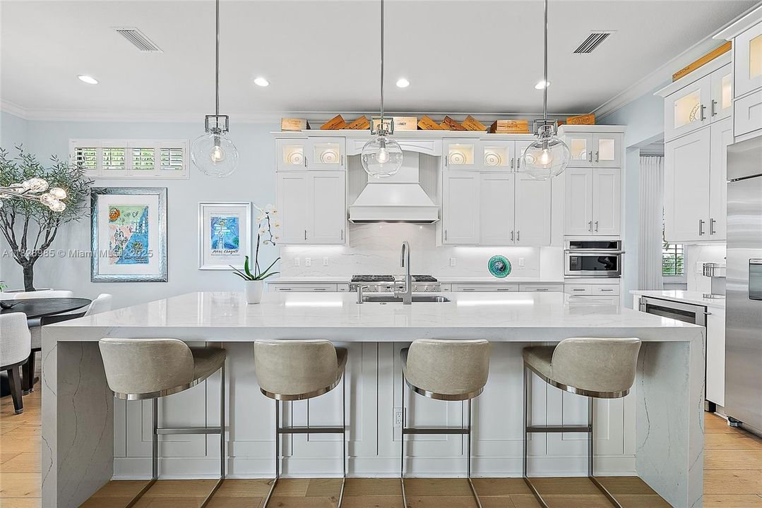 Active With Contract: $2,150,000 (4 beds, 5 baths, 3592 Square Feet)