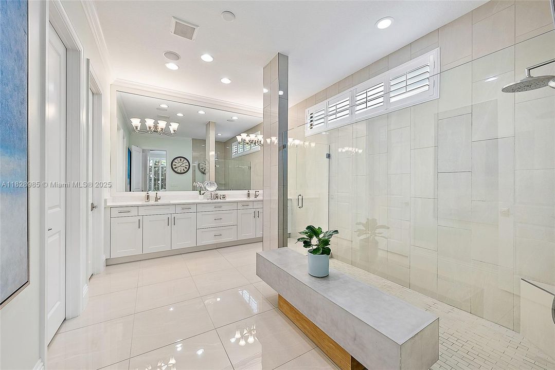 Active With Contract: $2,150,000 (4 beds, 5 baths, 3592 Square Feet)