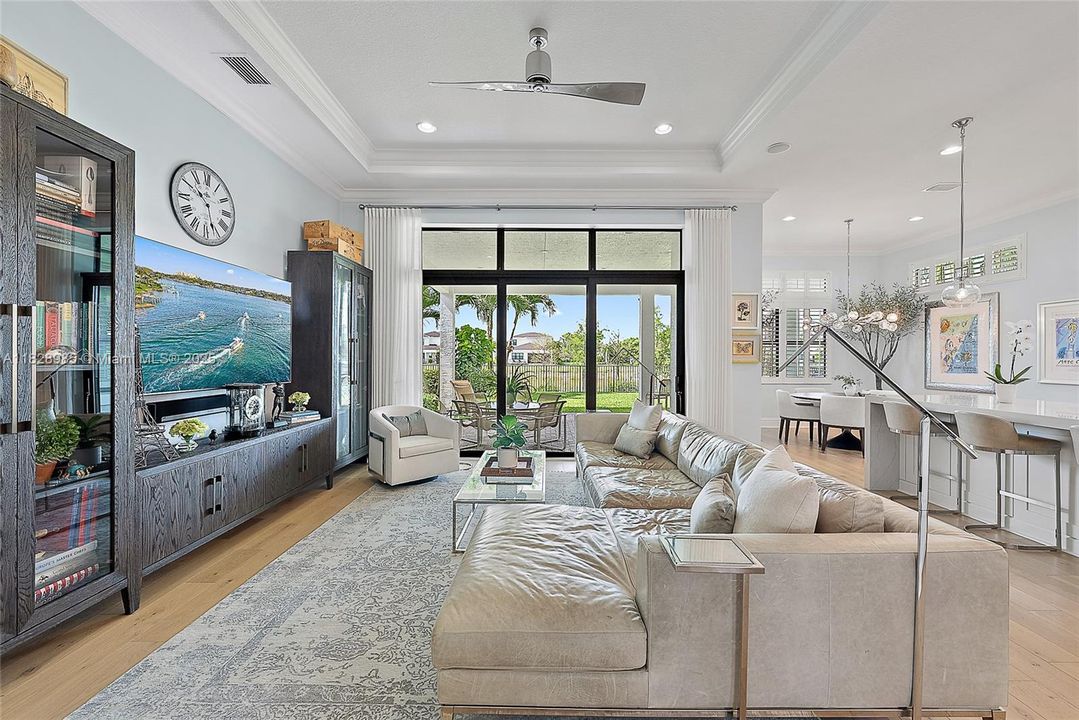 Active With Contract: $2,150,000 (4 beds, 5 baths, 3592 Square Feet)