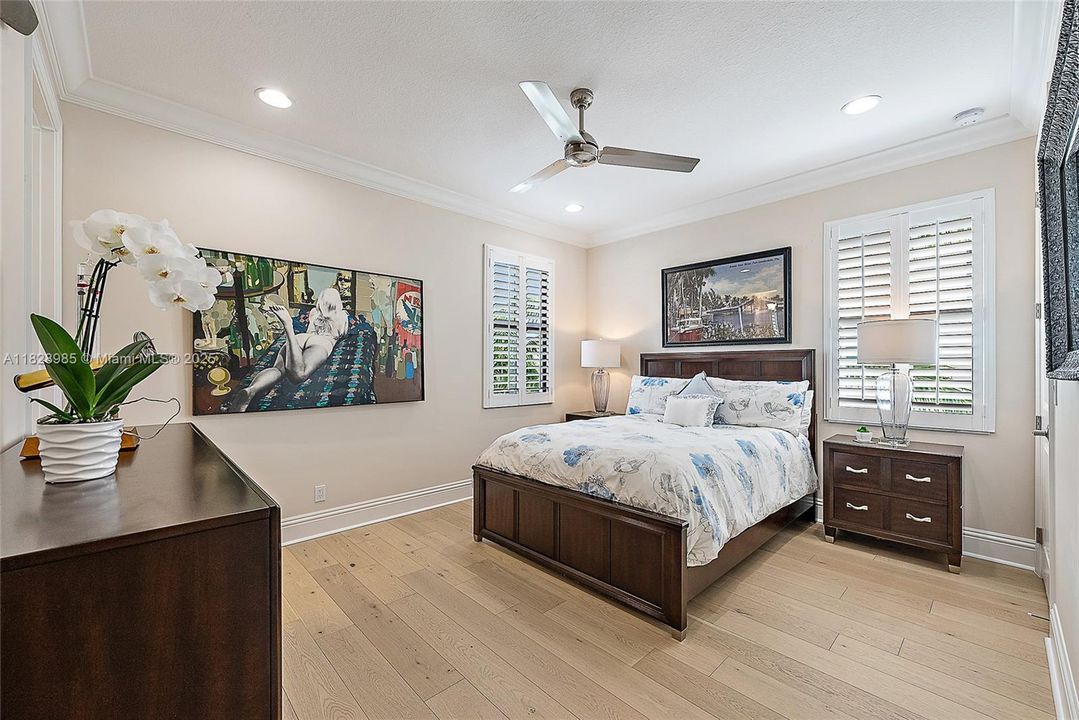 Active With Contract: $2,150,000 (4 beds, 5 baths, 3592 Square Feet)