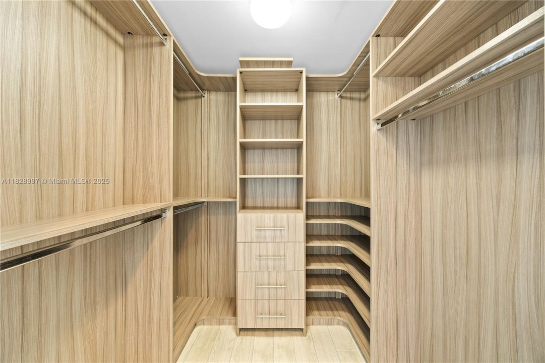 En Venta: $840,000 (2 camas, 2 baños, 1322 Pies cuadrados)