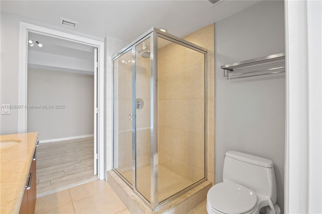 En Venta: $840,000 (2 camas, 2 baños, 1322 Pies cuadrados)