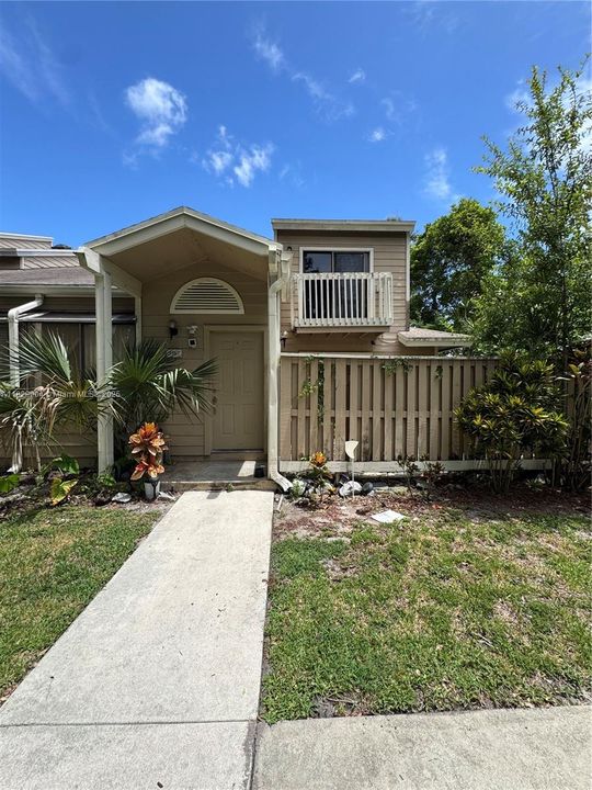 For Sale: $239,900 (3 beds, 2 baths, 1336 Square Feet)