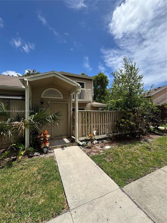 For Sale: $239,900 (3 beds, 2 baths, 1336 Square Feet)