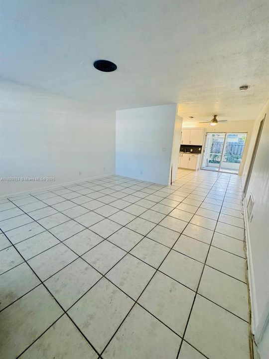 Recientemente alquilado: $1,600 (1 camas, 1 baños, 800 Pies cuadrados)