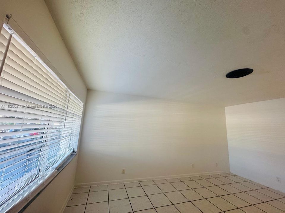 Recientemente alquilado: $1,600 (1 camas, 1 baños, 800 Pies cuadrados)