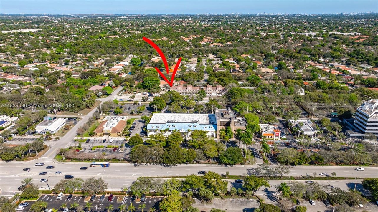 合同活跃: $698,100 (3 贝兹, 2 浴室, 1633 平方英尺)