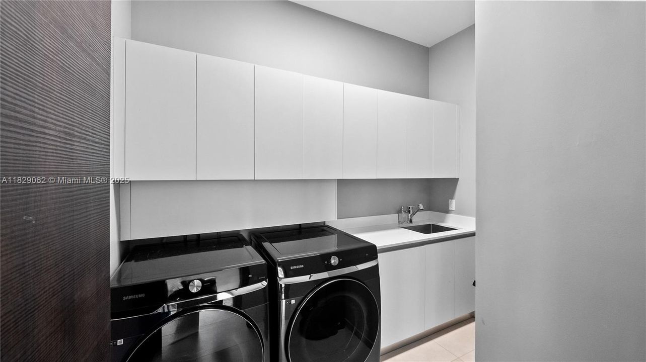 На продажу: $3,950,000 (4 спален, 4 ванн, 3734 Квадратных фут)