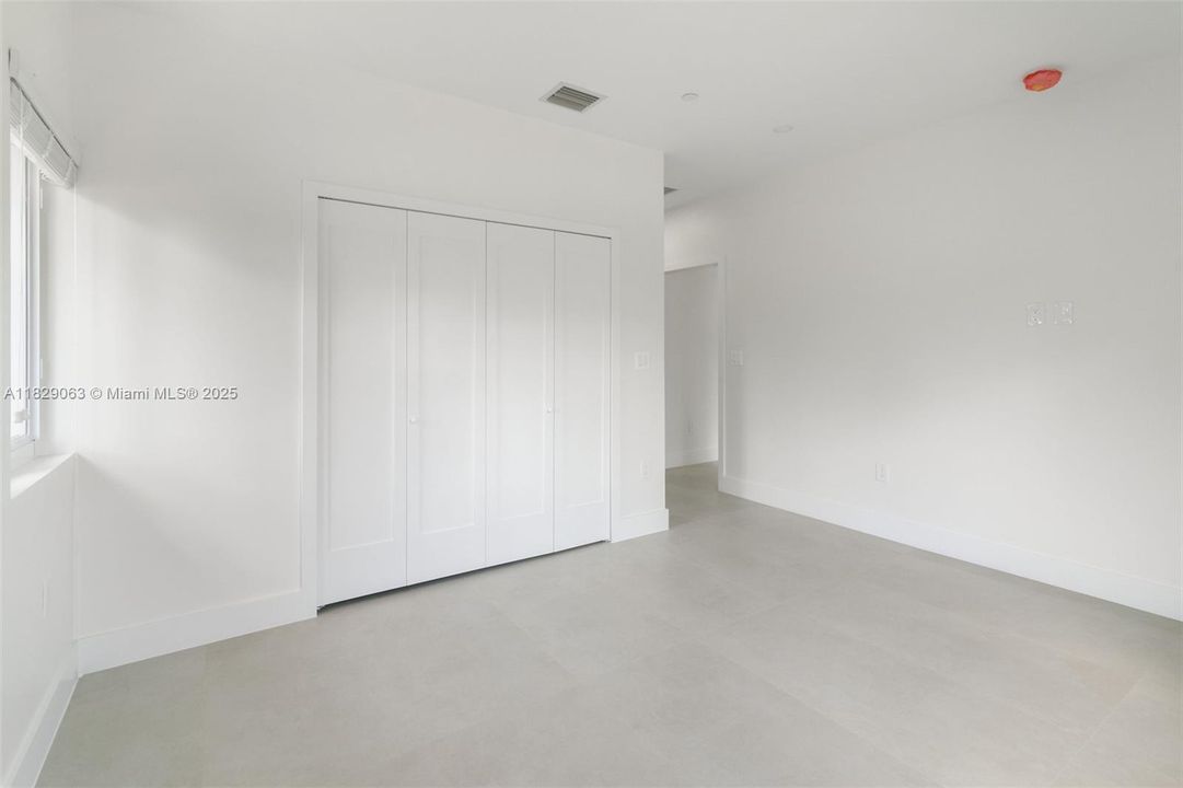 最近租的: $3,800 (3 贝兹, 2 浴室, 1675 平方英尺)