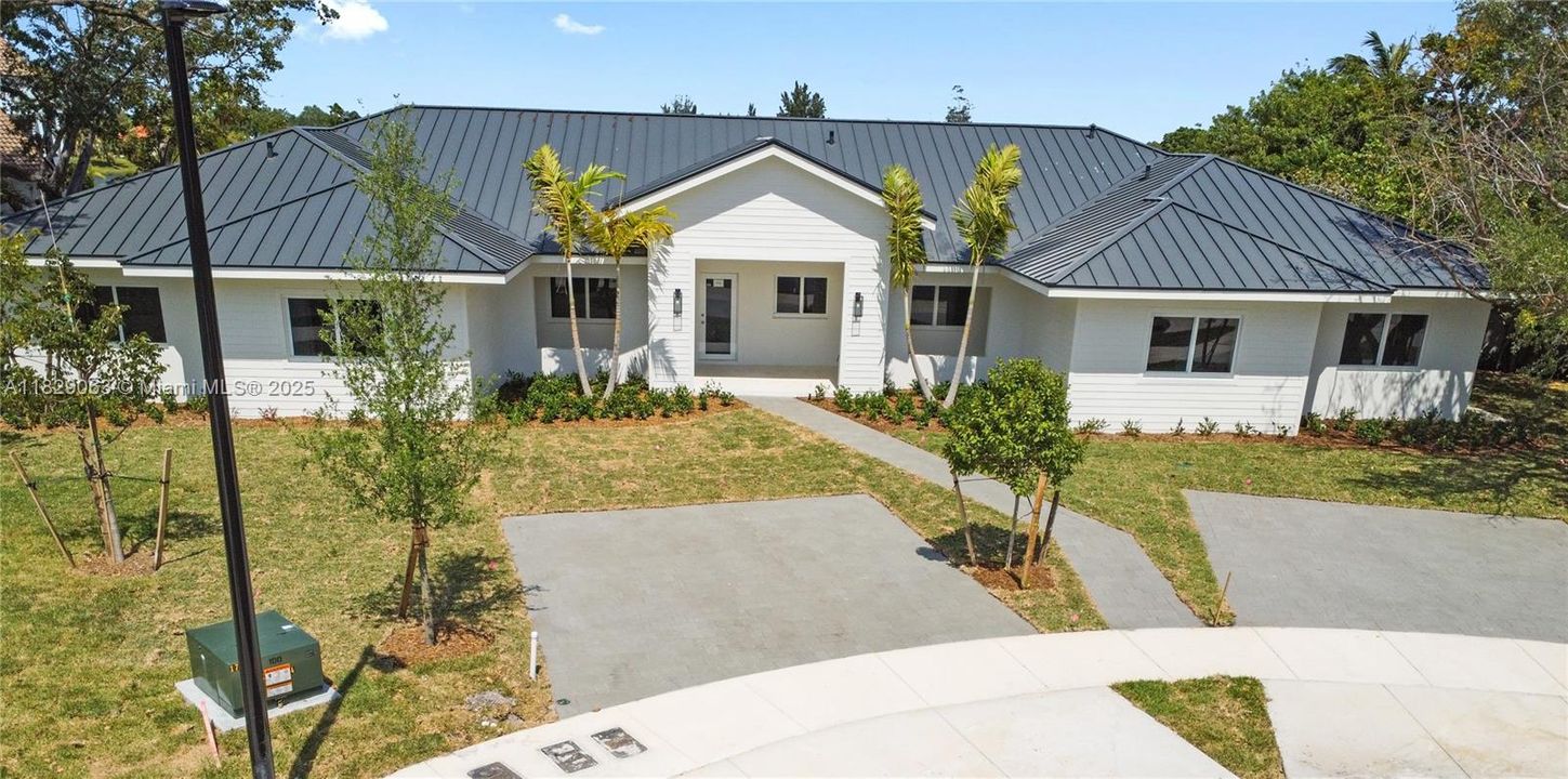 最近租的: $3,800 (3 贝兹, 2 浴室, 1675 平方英尺)