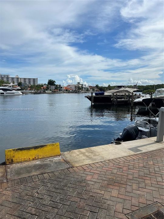 待售: $115,000 (没有数据)