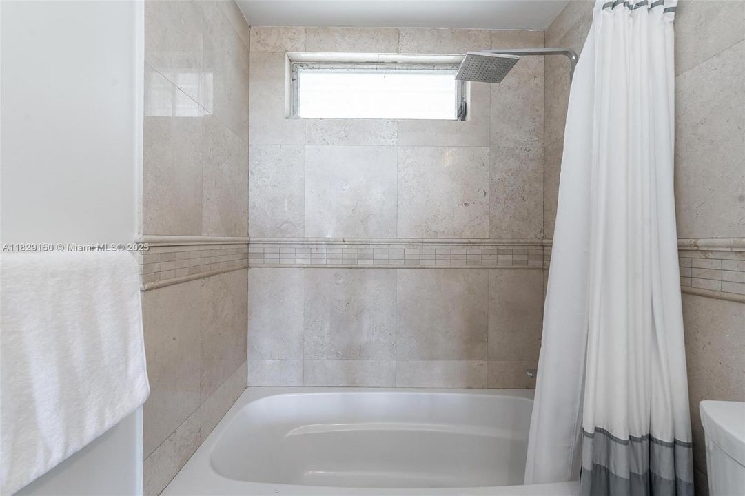 На продажу: $540,000 (2 спален, 2 ванн, 1105 Квадратных фут)