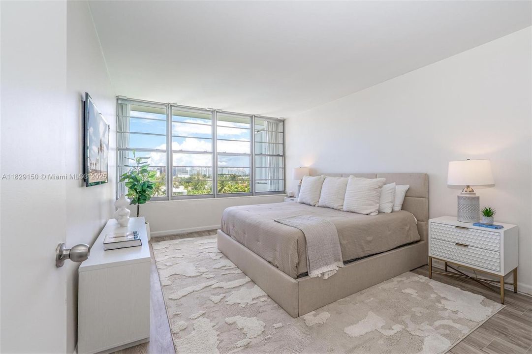 На продажу: $540,000 (2 спален, 2 ванн, 1105 Квадратных фут)