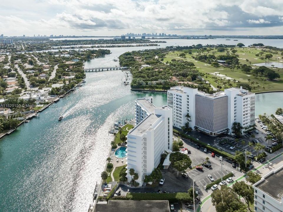 На продажу: $540,000 (2 спален, 2 ванн, 1105 Квадратных фут)