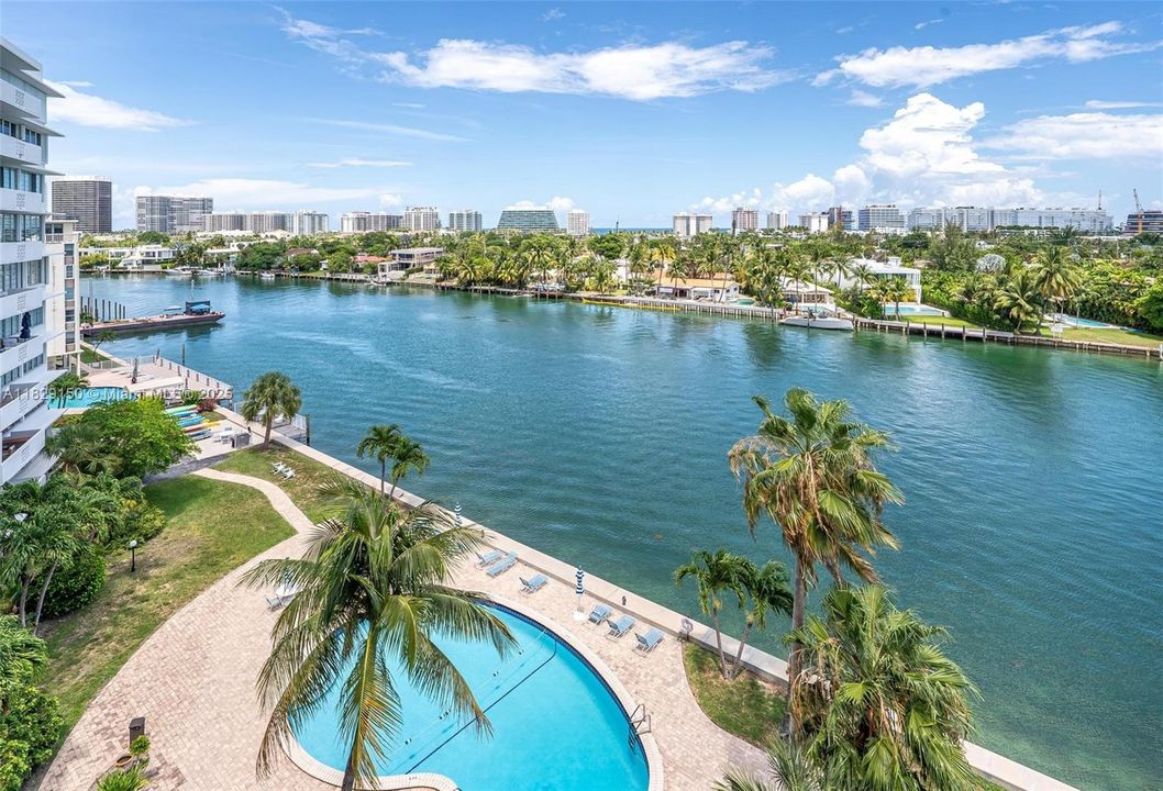 На продажу: $540,000 (2 спален, 2 ванн, 1105 Квадратных фут)