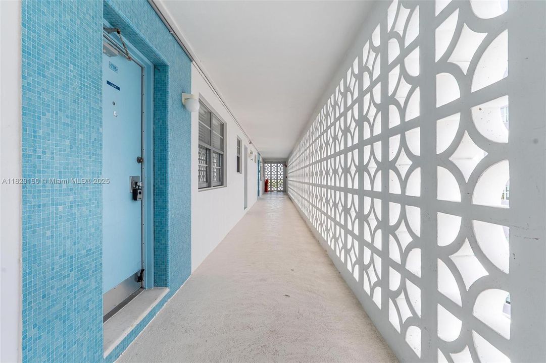 На продажу: $540,000 (2 спален, 2 ванн, 1105 Квадратных фут)