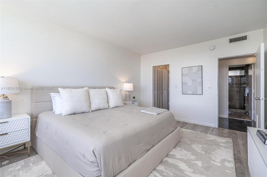 На продажу: $540,000 (2 спален, 2 ванн, 1105 Квадратных фут)