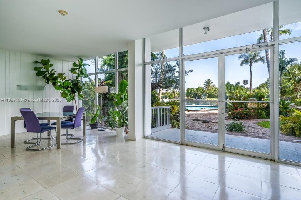 На продажу: $540,000 (2 спален, 2 ванн, 1105 Квадратных фут)