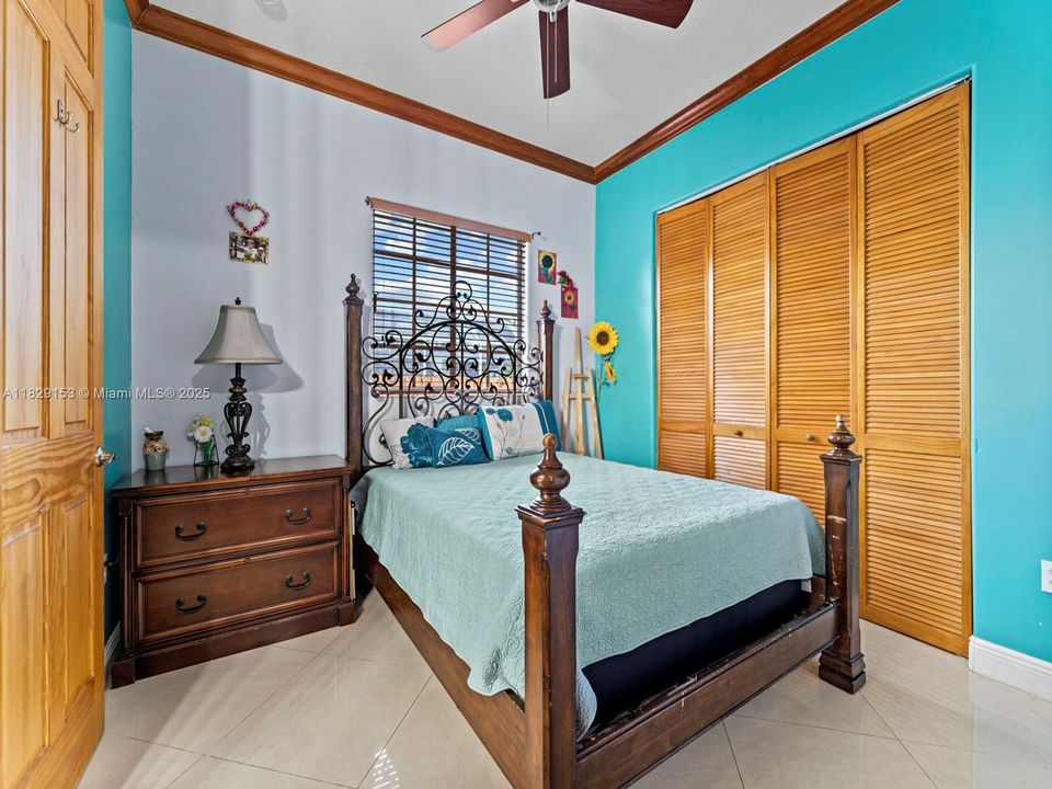 Recientemente alquilado: $4,800 (5 camas, 4 baños, 2722 Pies cuadrados)