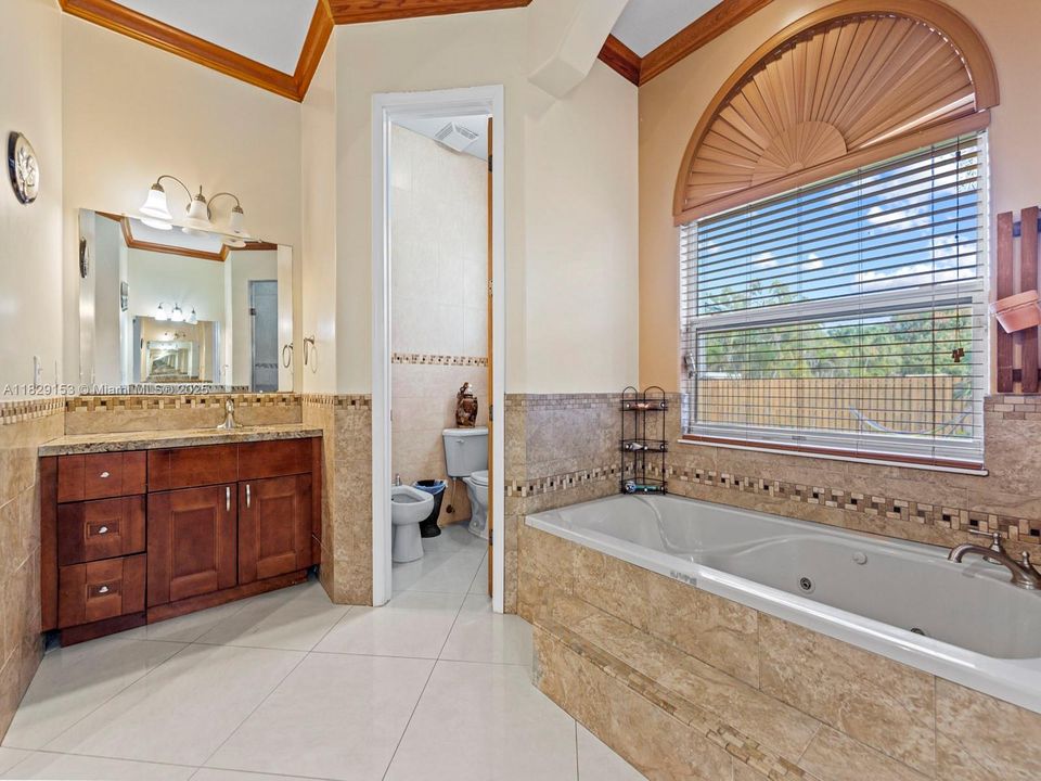 Recientemente alquilado: $4,800 (5 camas, 4 baños, 2722 Pies cuadrados)